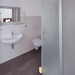 Zum Obstler - Gaststätte Und 3* Gera