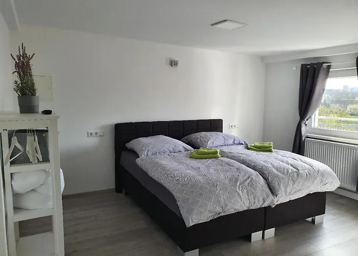 Zum Obstler - Gaststaette Und Vendégház